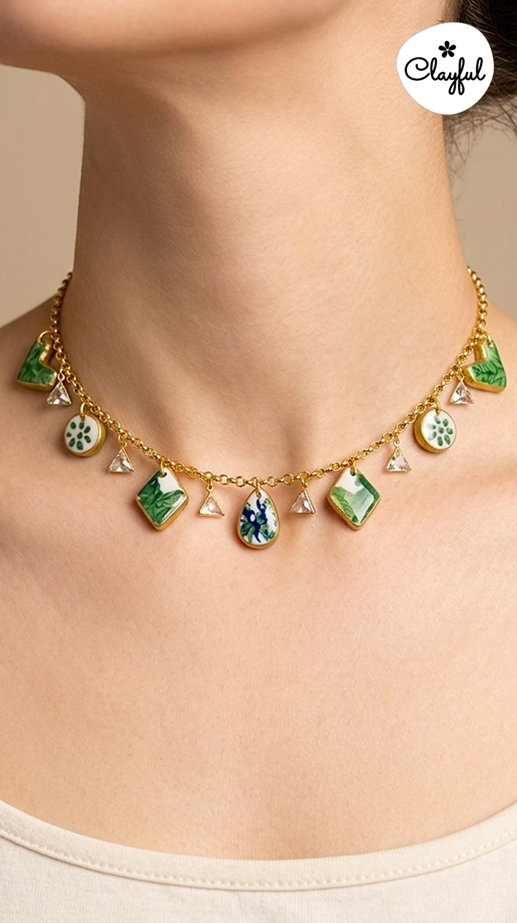 Bottle green Necklace