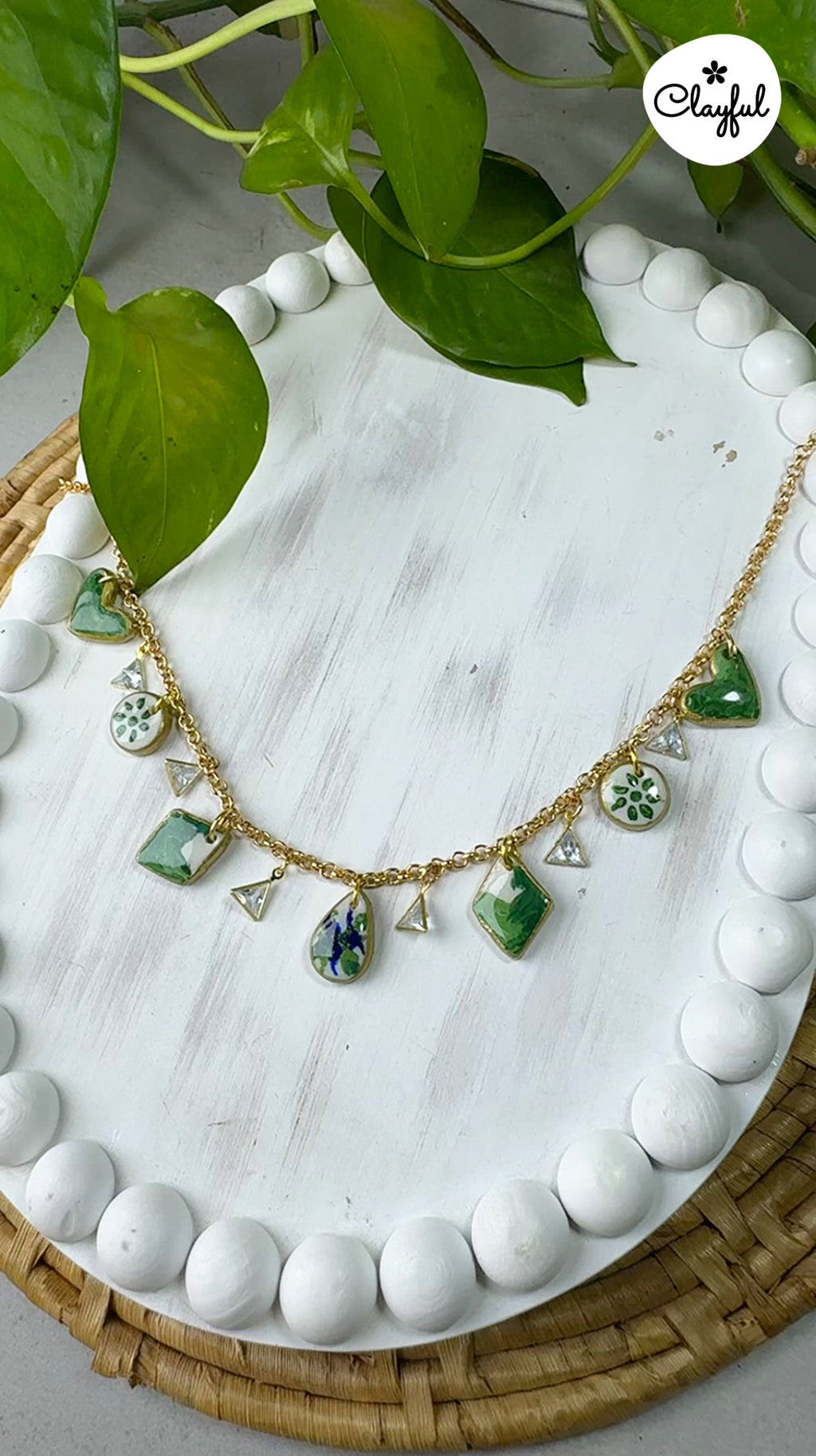 Bottle green Necklace