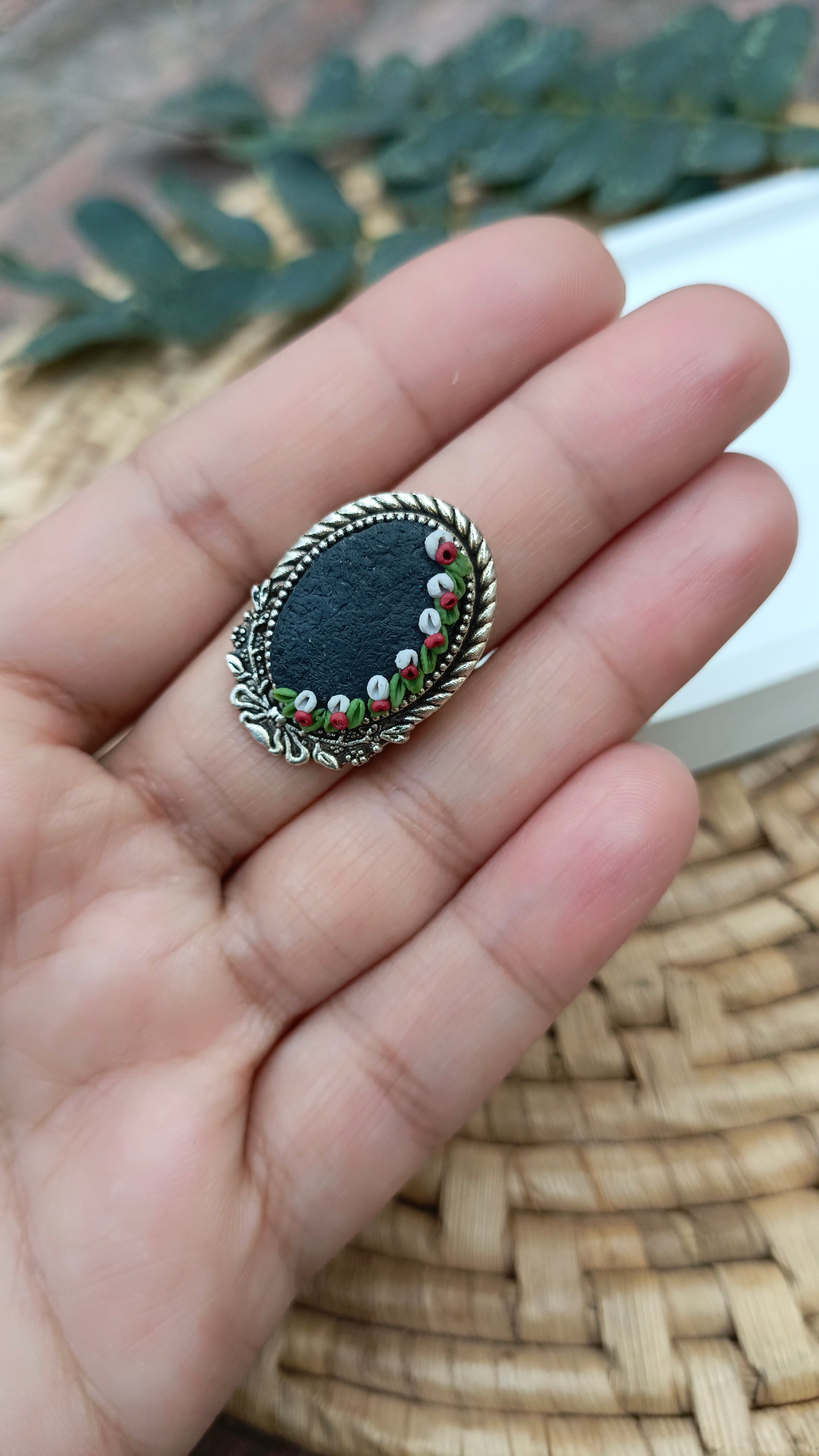 Clayful Midnight Vine Ring