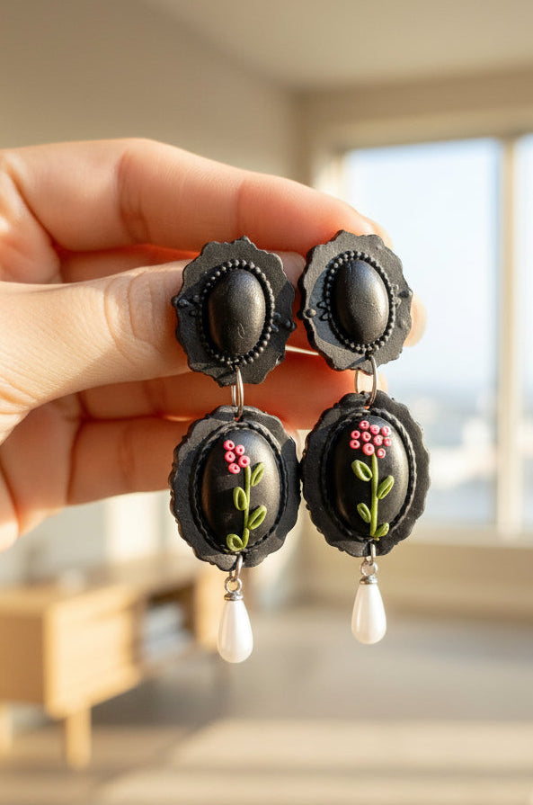 Elegant black earrings