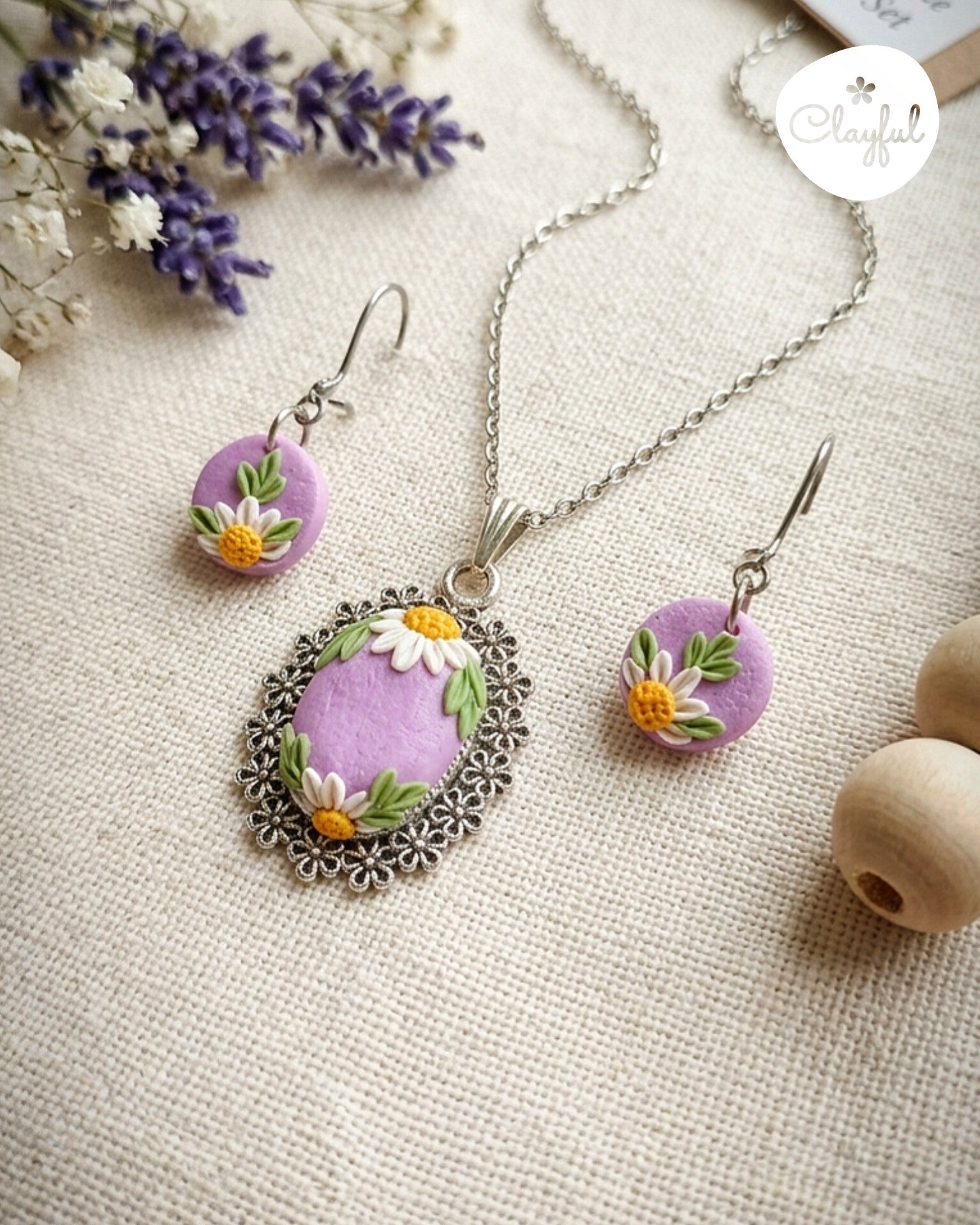 Lilac floral pendant set